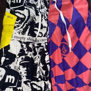 Boys 18 Men’s 29 VOLCOM STONE board shorts swim trunks bathing suit
